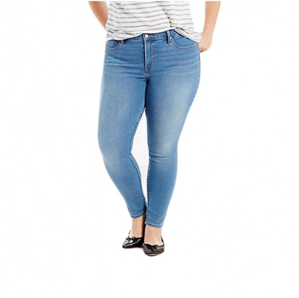 Levi's | Midrise Skinny Medium Wash Jeans